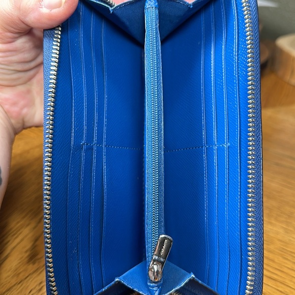 *HTF COLOR* COACH Accordion Zip Wallet In Crossgrain Leather - Picture 8 of 11